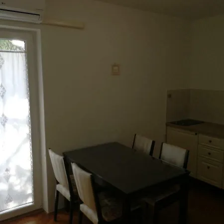 Apartment Violeta 1