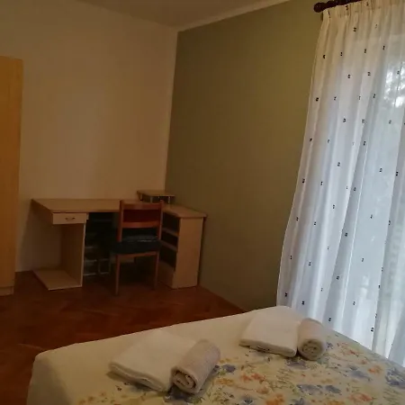 Apartment Violeta 1 Funtana